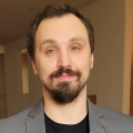 Alex Osuña Patreon picture